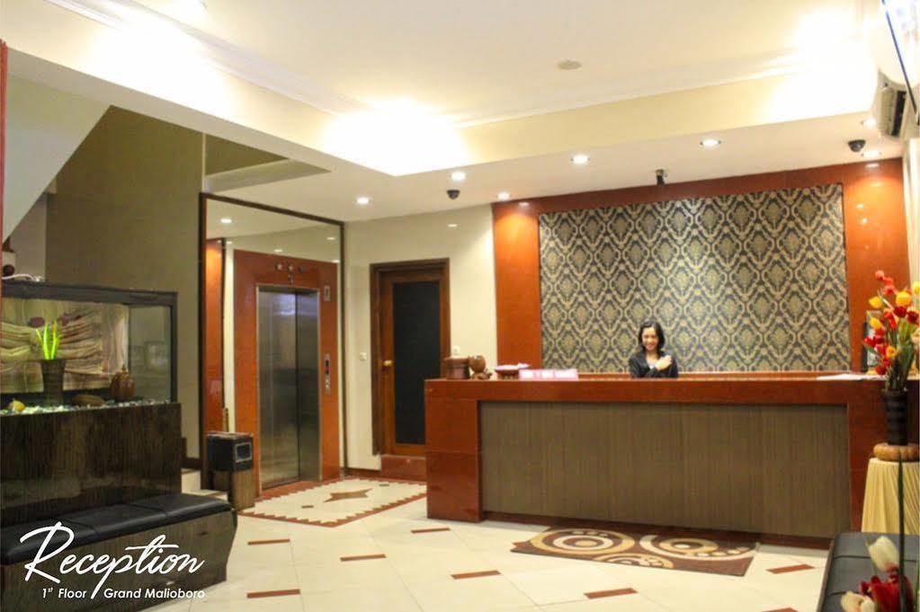 Grand Malioboro Hotel Jambi Exterior photo